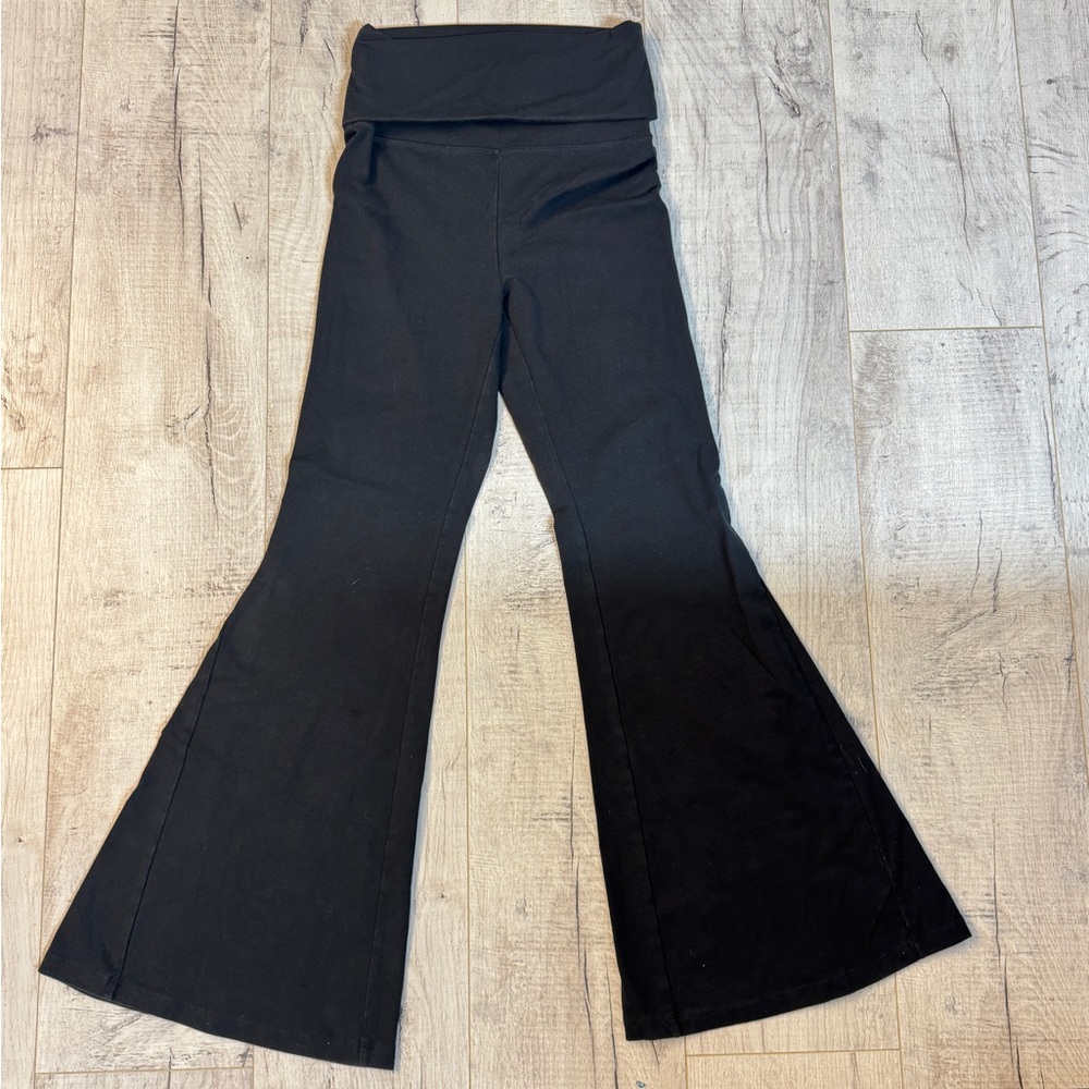 Offline by Aerie Super Flare Foldover Yoga Pants - Size S Short